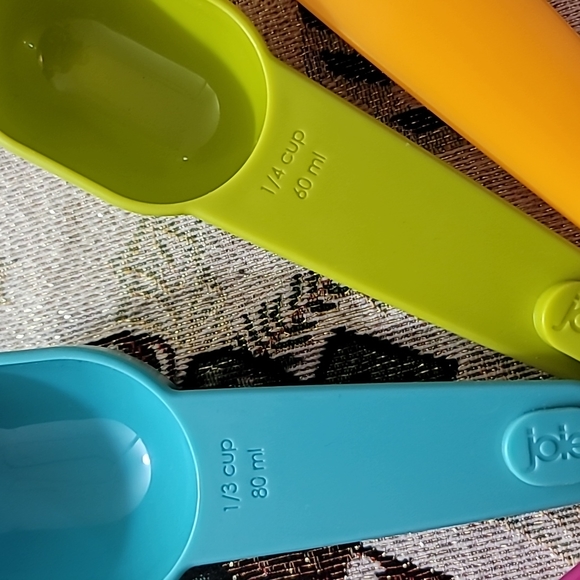 NWOT measuring cups and spoons complete sets Never used MADE BY JOIE & TRUDEAU - Picture 11 of 14